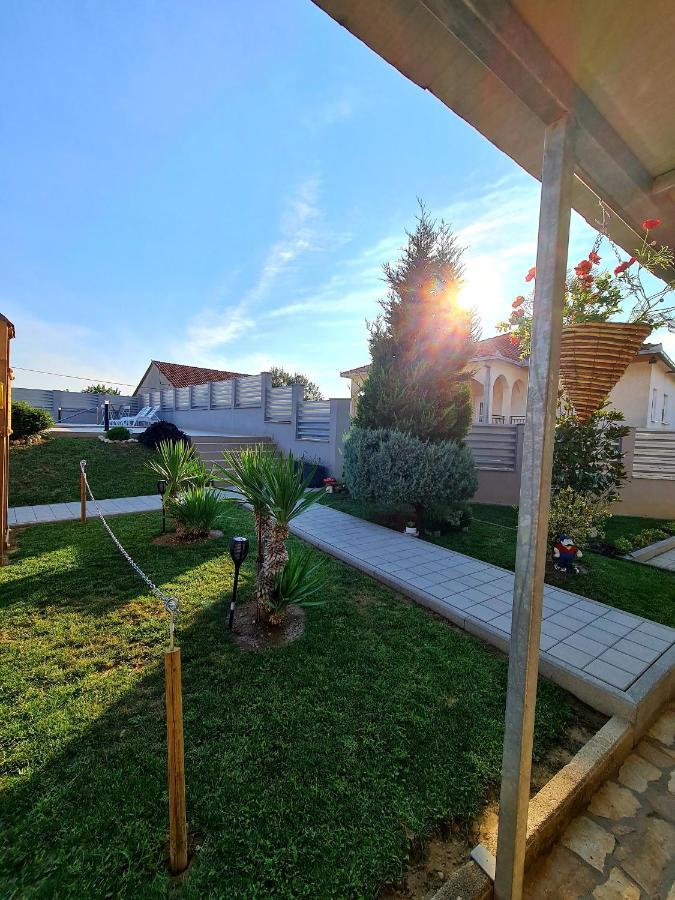 Spacious Villa For 10 With A Big Private Pool Trilj Exteriér fotografie