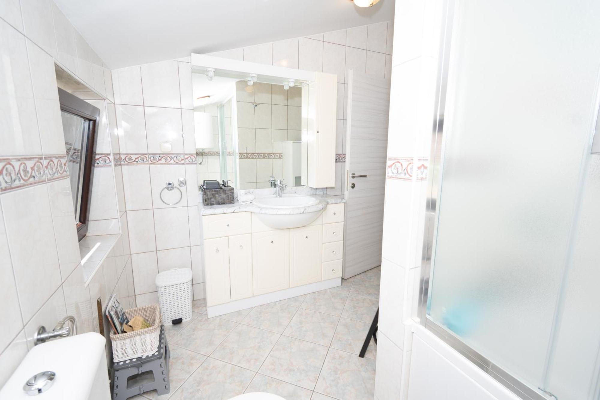 Spacious Villa For 10 With A Big Private Pool Trilj Exteriér fotografie