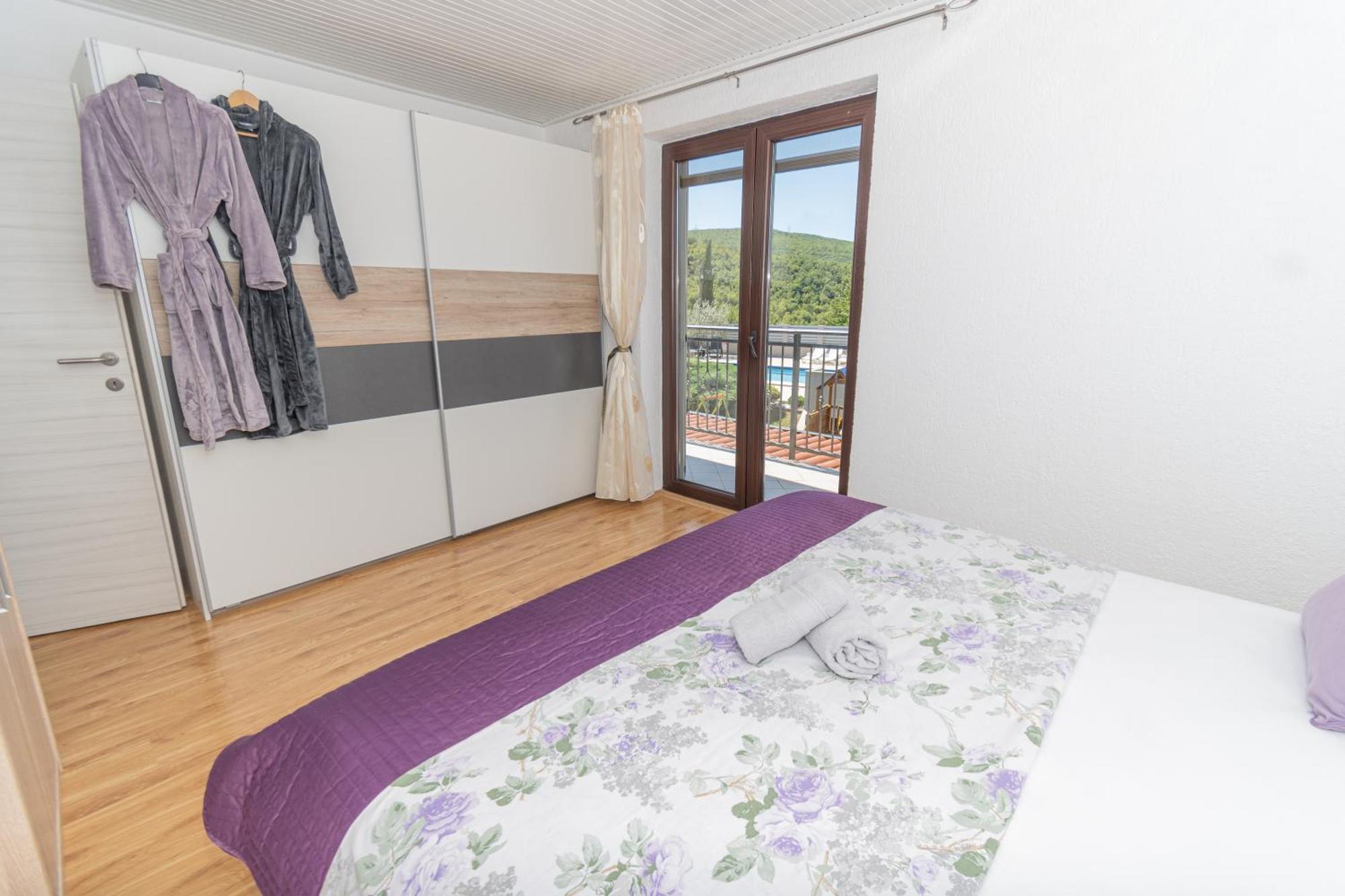 Spacious Villa For 10 With A Big Private Pool Trilj Exteriér fotografie