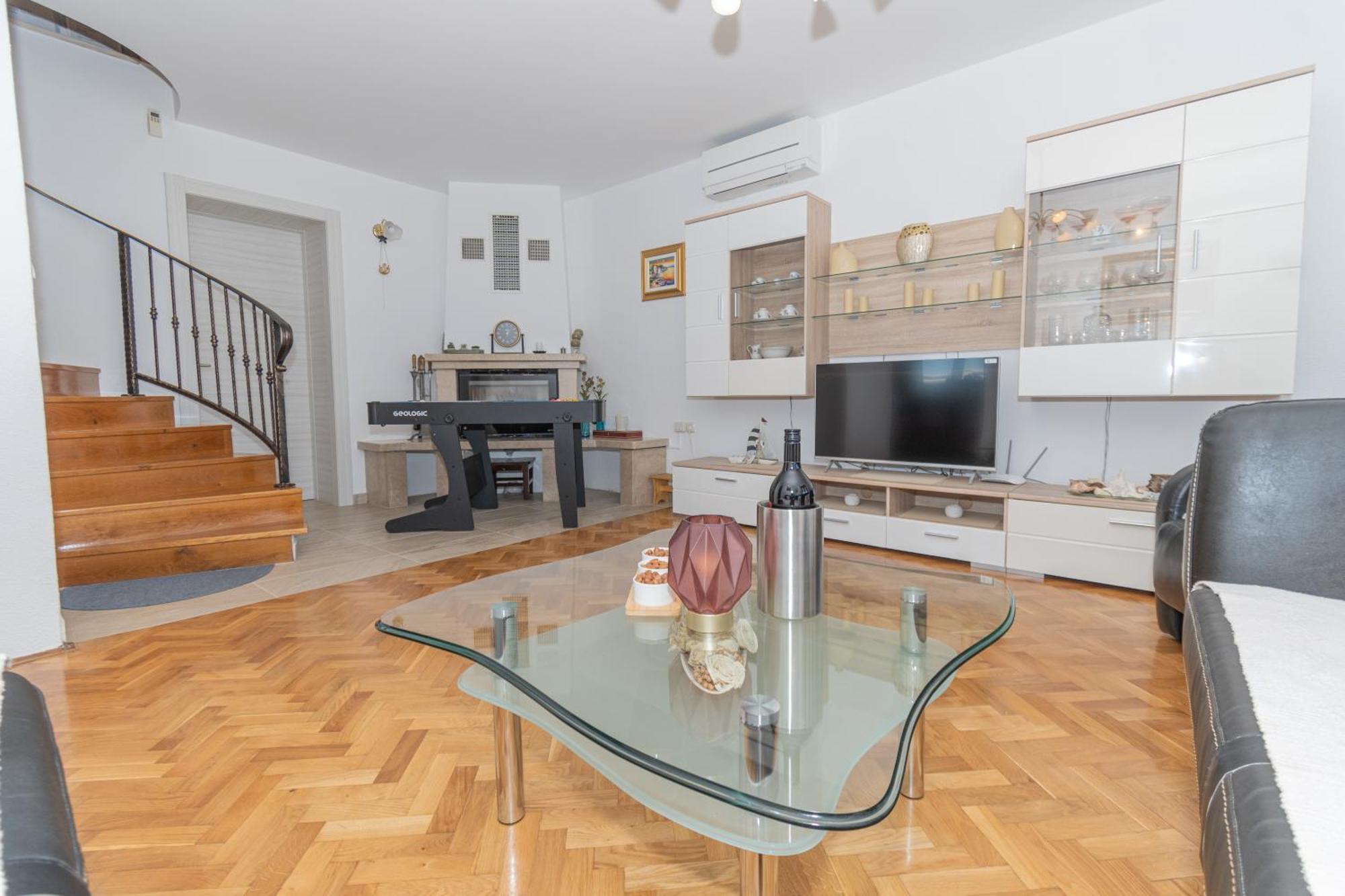 Spacious Villa For 10 With A Big Private Pool Trilj Exteriér fotografie